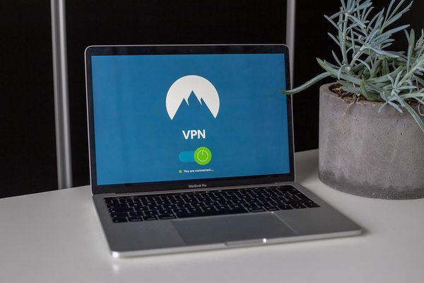 Quels sont les avantages de l'utilisation des VPN pour la sécurisation des connexions à distance?